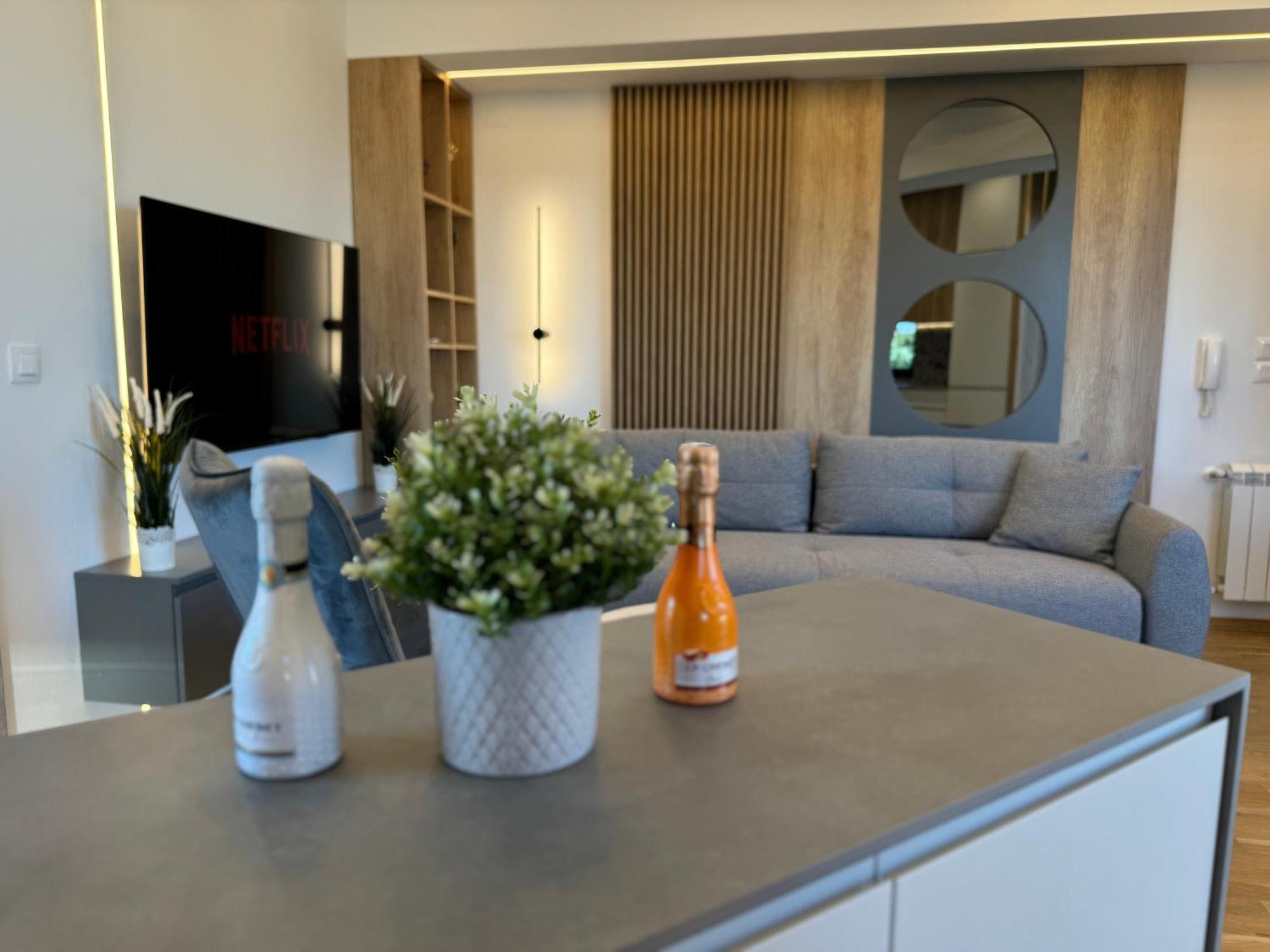 Maria Luxury Apartment Skopje Ngoại thất bức ảnh